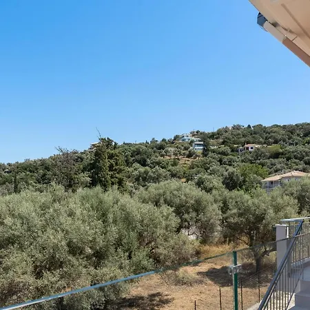 Ξενοδοχείο με διαμερίσματα Robin's Απόλπαινα