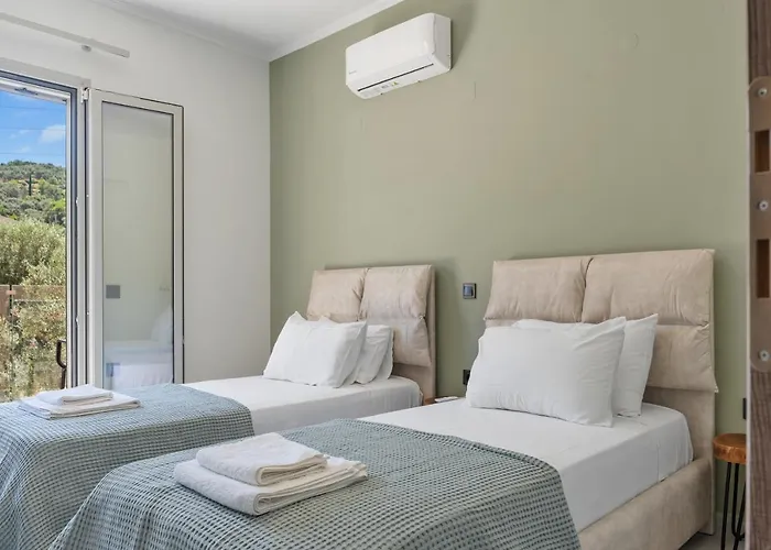 Robin's Aparthotel Apolpaina