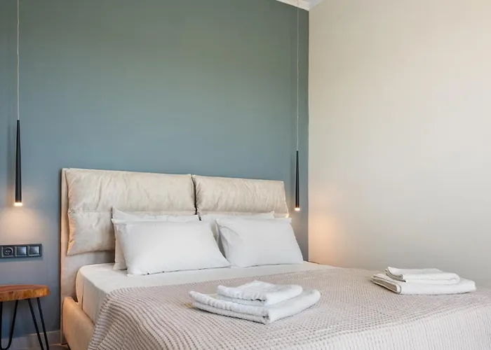 Robin's Aparthotel 4*