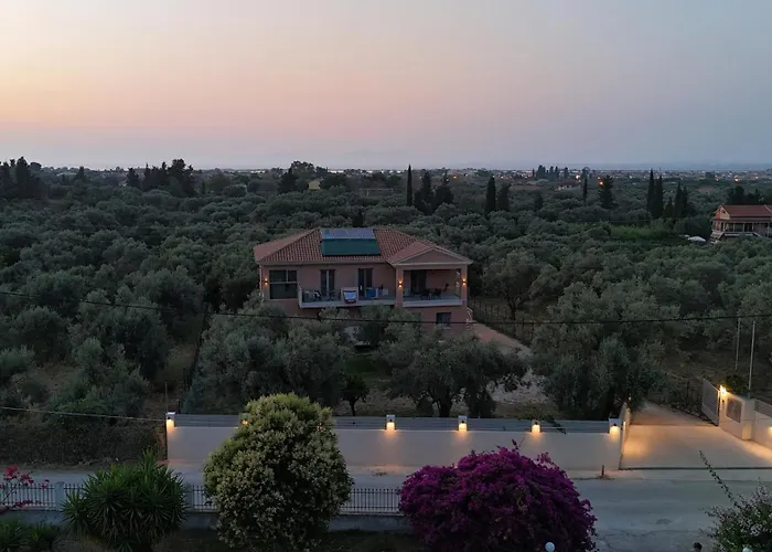 Robin's Aparthotel Apolpaina