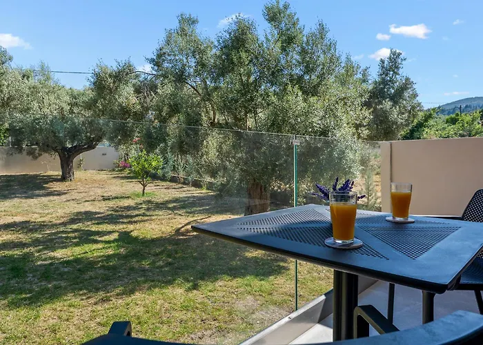 Robin's Aparthotel 4*