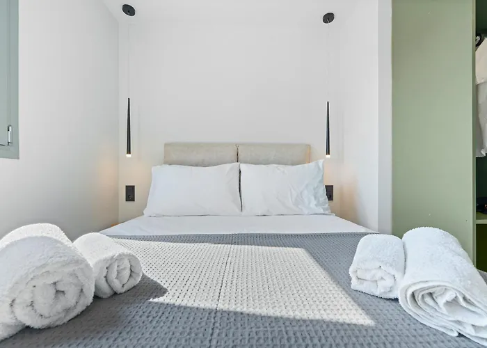 Robin's Aparthotel 4*